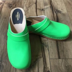 Swedish Hasbeens Neon Apple Green Leather Clogs